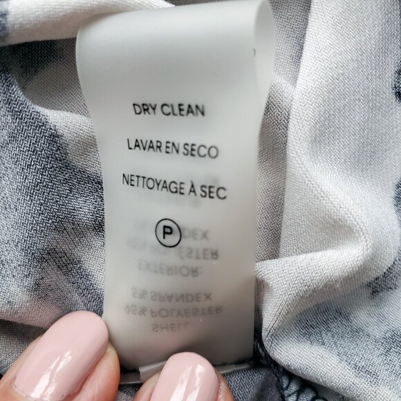 Calvin Klein Dark Floral Pleated Top Sleeveless Blouse Great for Under Suit - Picture 7 of 11